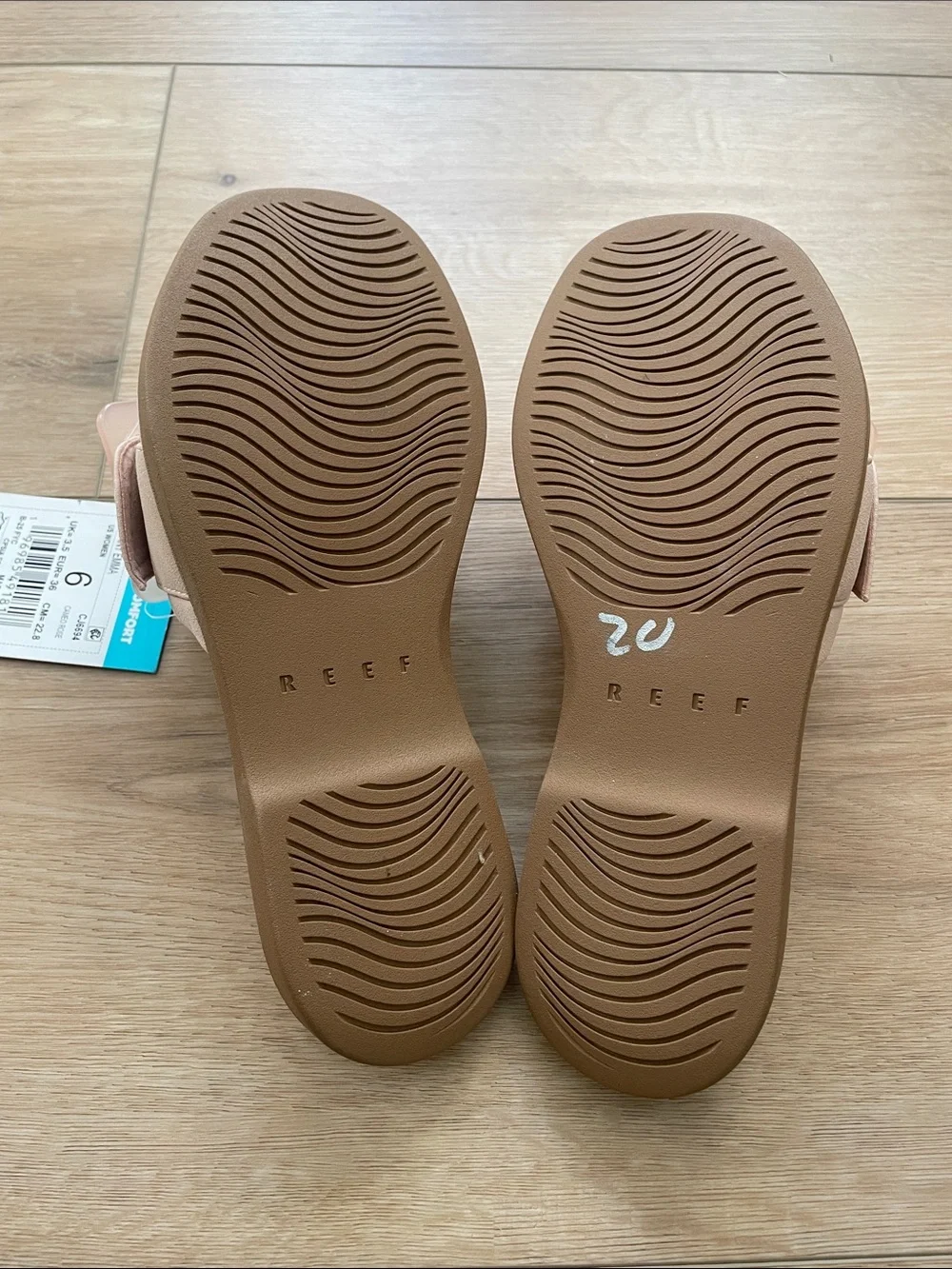 NWT Reef Women’s 6 Sunny Emma Slide Sandals in Blush with Oversized Buckle